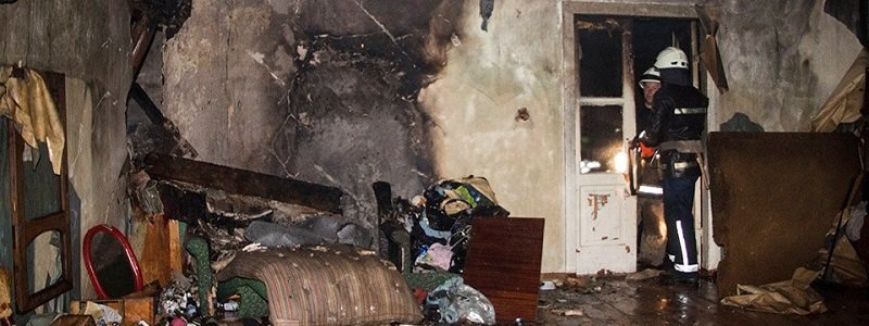 Пожар в центре Днепра: на Шмидта горело заброшенное здание