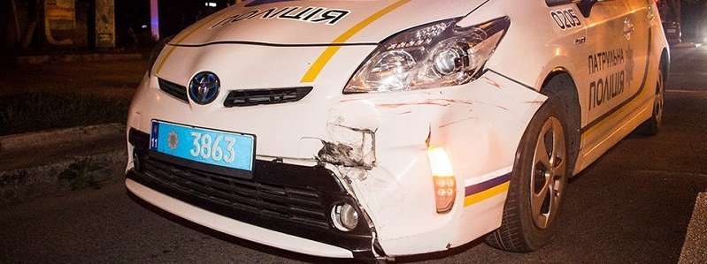 ДТП в центре Днепра: полицейский Prius ехал по встречной полосе и врезался в Lanos