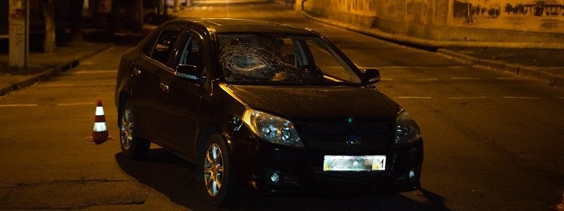 ДТП на Яворницкого: столкнулись Geely и Volkswagen Touareg