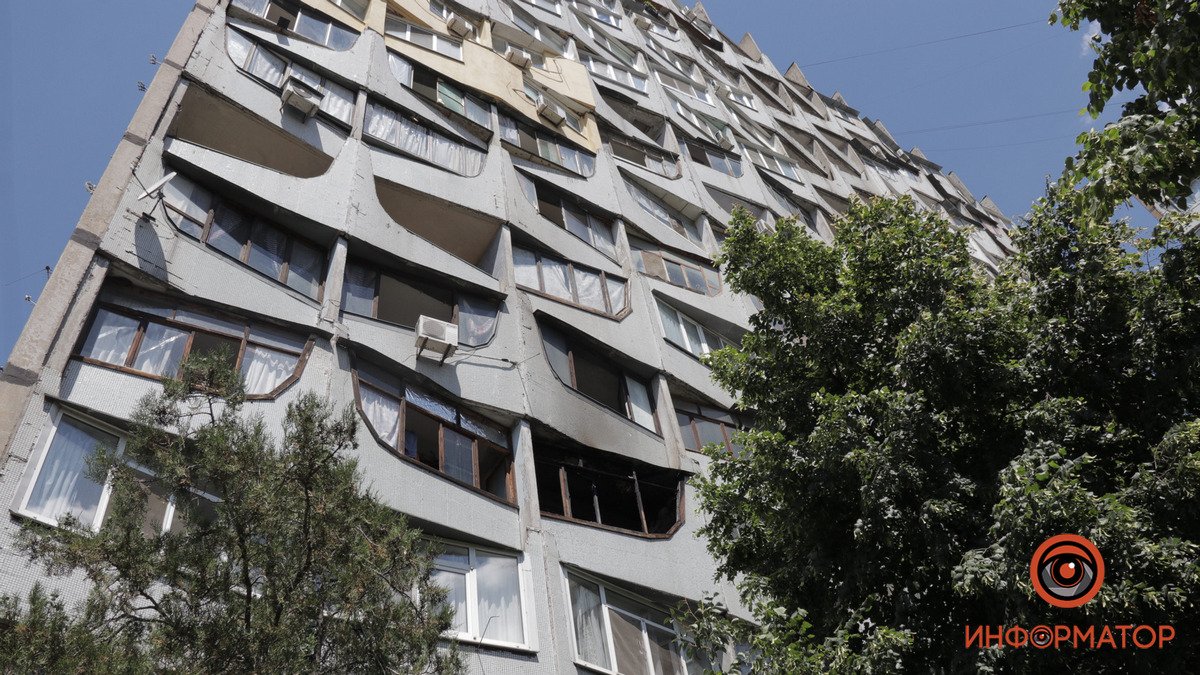 В Днепре в переулке Добровольцев горел балкон многоэтажки