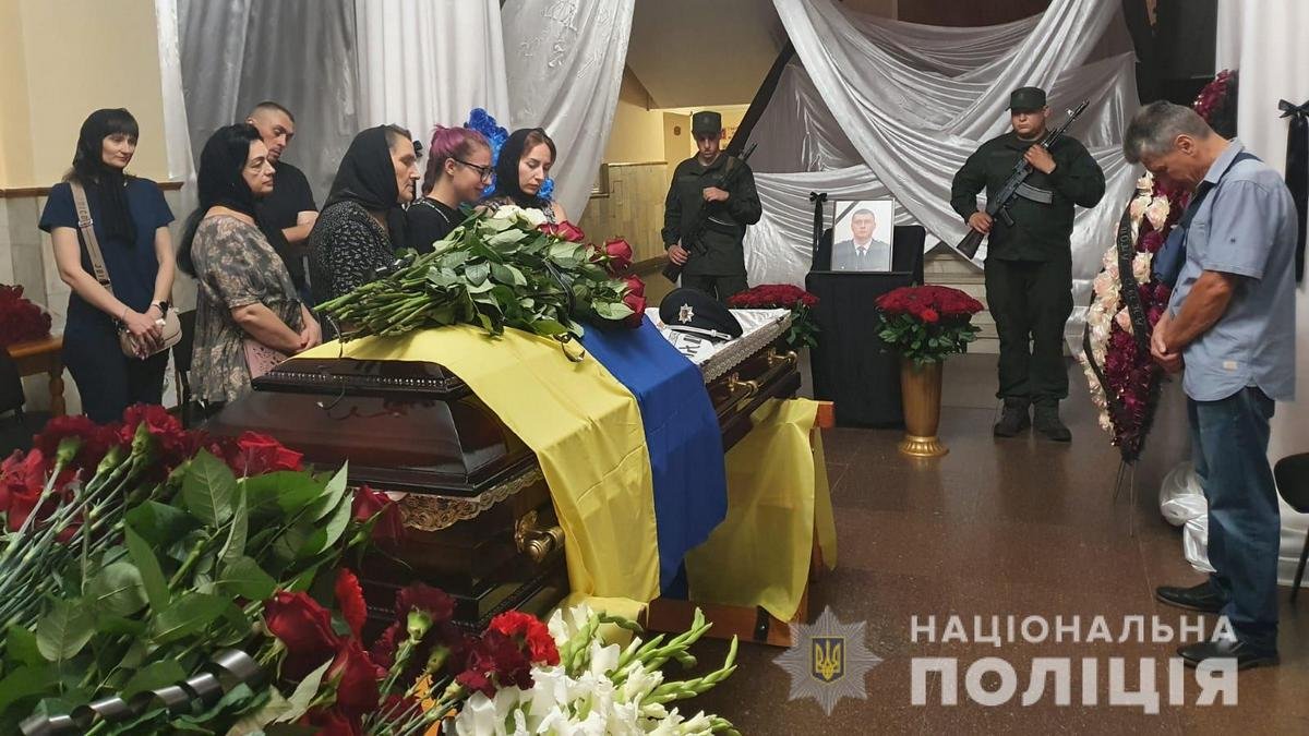 У Дніпрі попрощалися із загиблим у Донецькій області поліцейським Олександром Коваленком