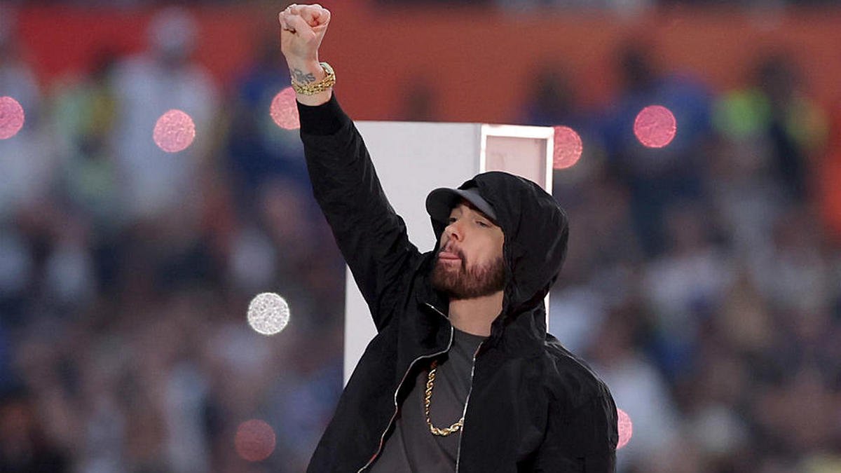 Eminem, Kalush та Chris Brown: яку музику слухають у Дніпрі