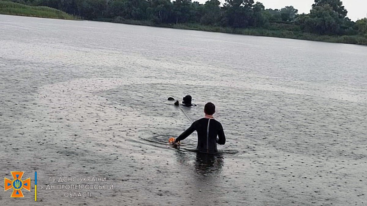 В Днепропетровской области водолазы извлекли из котлована тело 43-летнего мужчины