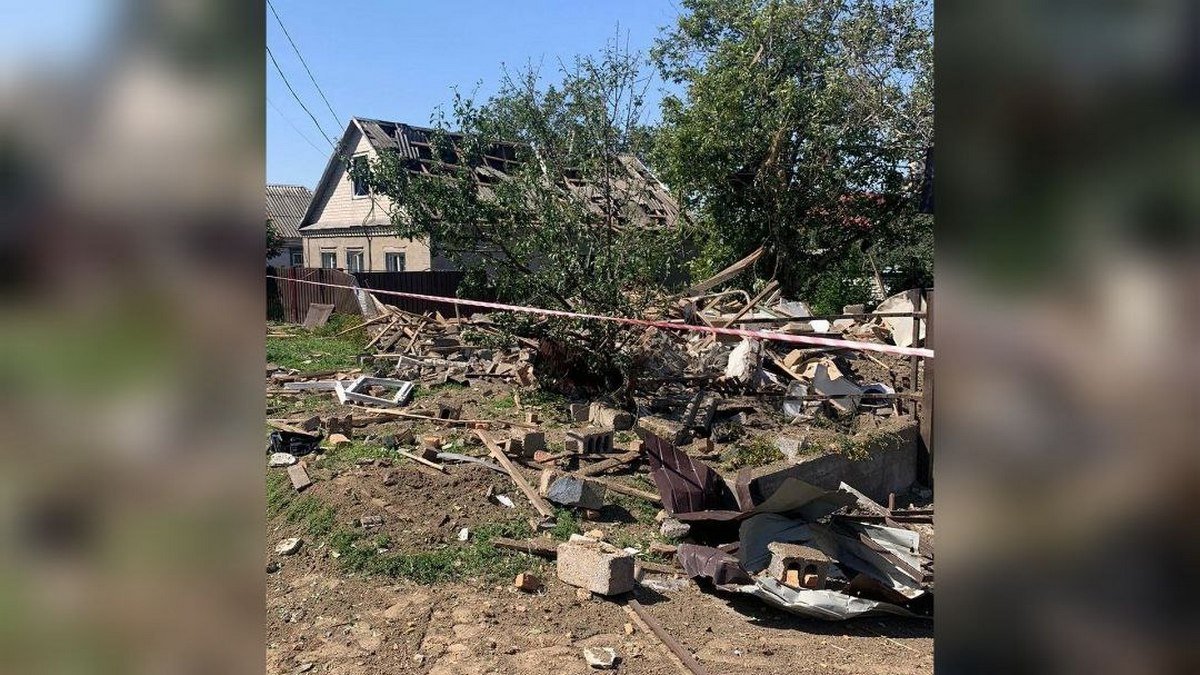 У Дніпрі через приліт ворожої ракети зруйновано будинок, ще один – пошкоджений