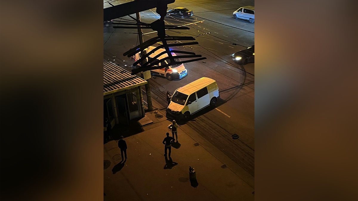 У Дніпрі на Слобожанському проспекті зіштовхнулися швидка та мікроавтобус Volkswagen: постраждали 8 людей