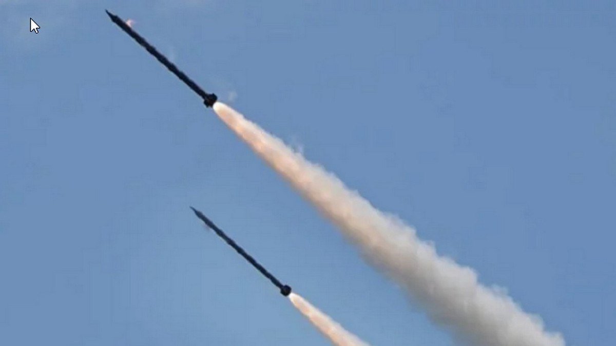 Почему ПВО не сбивает ракеты, которыми обстреливают Кривой Рог: мнение эксперта