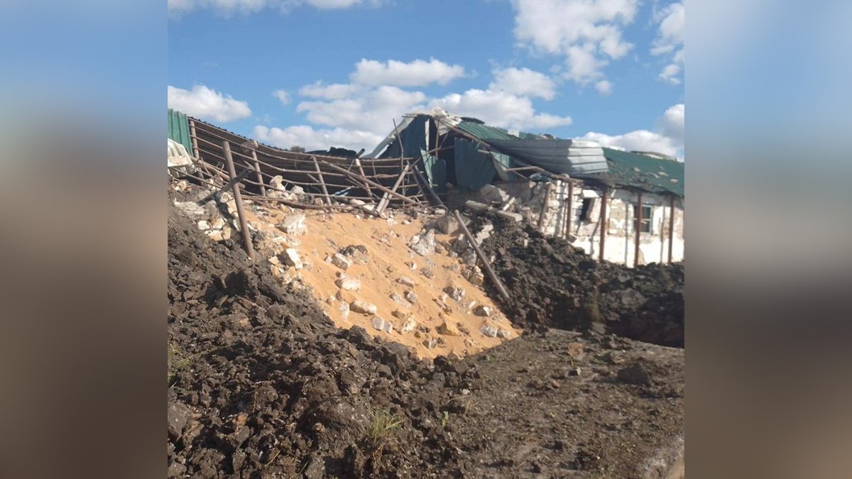Войска рф ударили по Синельниковскому району: повреждены инфраструктурный объект и сельхозпредприятие