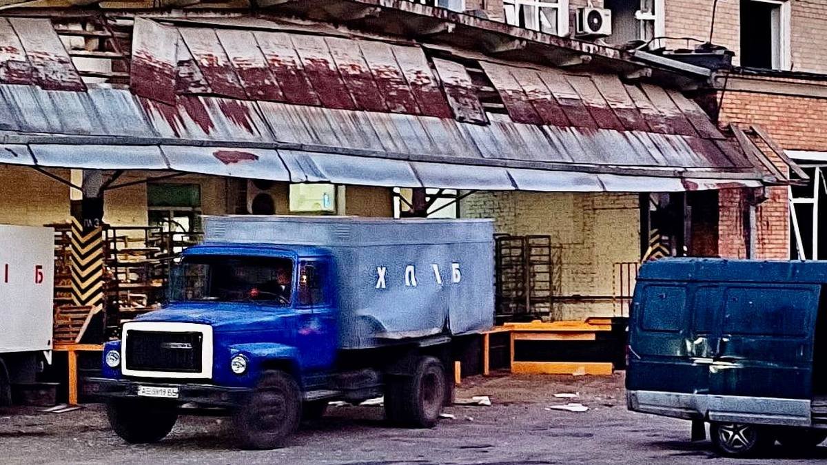 Армія рф вдарила по двом громадам Дніпропетровської області: є постраждалі, понівечено хлібзавод