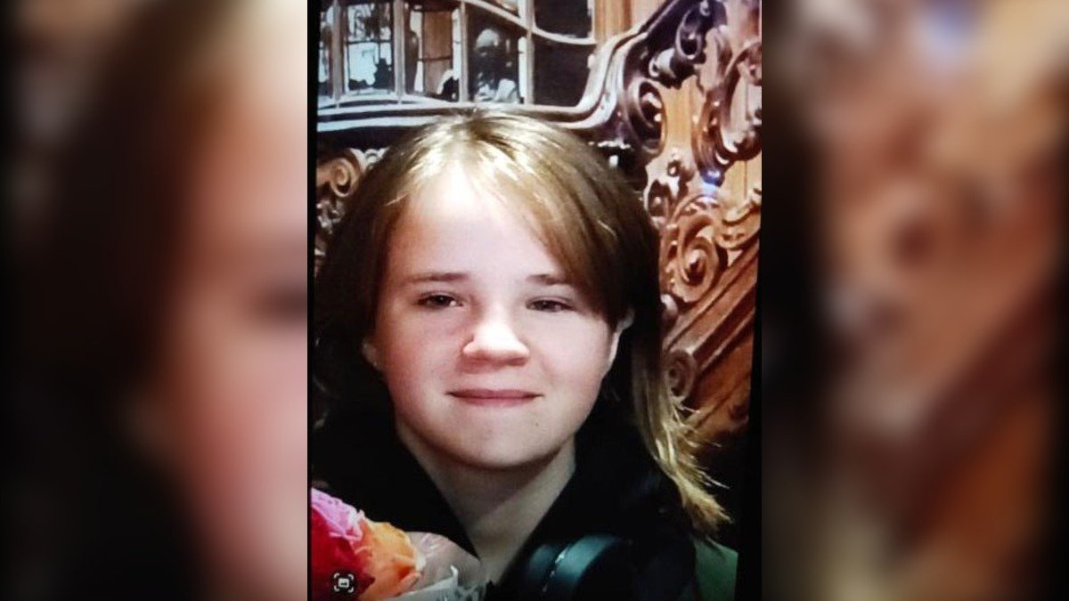 Ушла гулять и не вернулась: в Днепропетровской области разыскивают 14-летнюю девочку