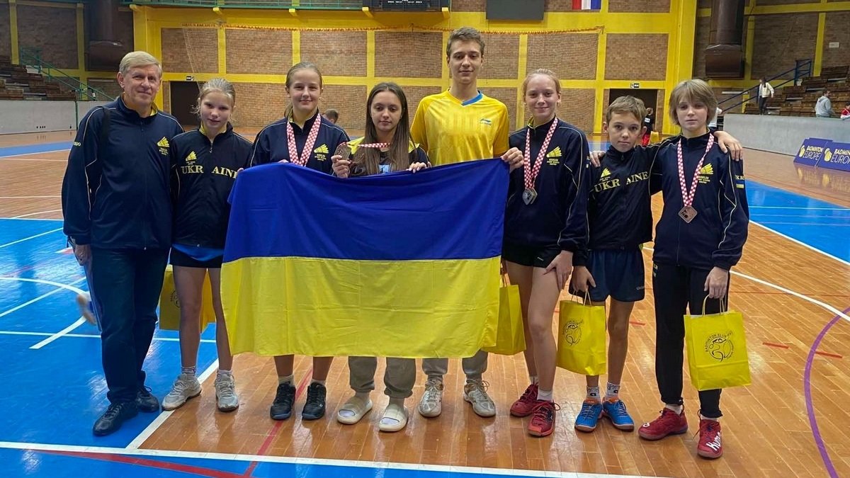 Спортсмены из Днепропетровской области вернулись с международного турнира по бадминтону: каковы результаты