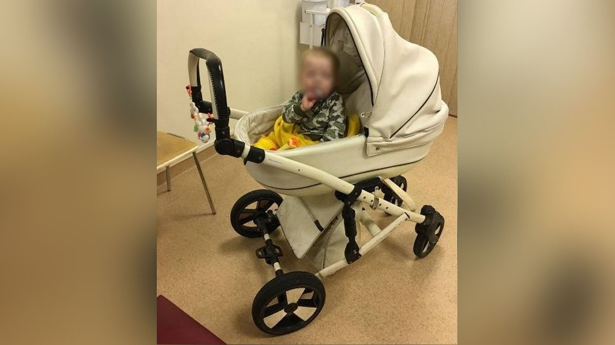В Днепре мать бросила 8-месячную дочь в коляске: комментарий полиции