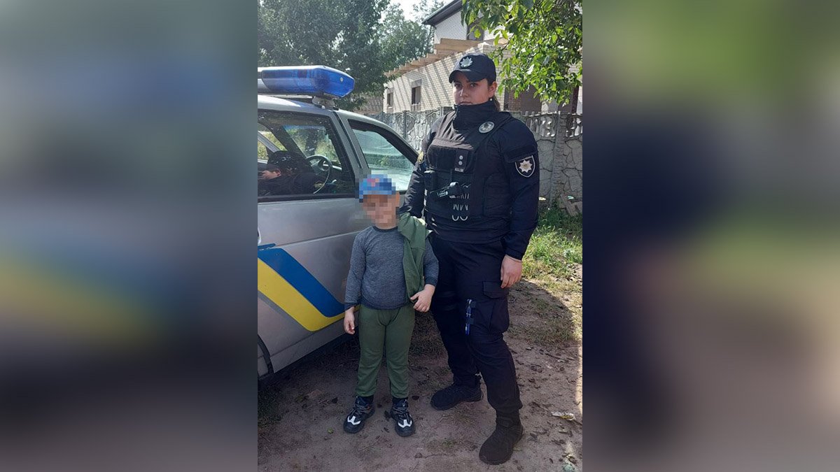 Обиделся, что бабушка не купила ему игрушку: в Днепропетровской области сбежал 6-летний мальчик