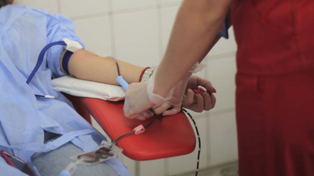 Здай кров - врятуй життя: у Дніпрі потрібні донори