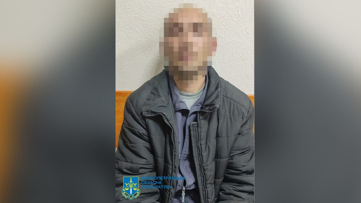 У Дніпропетровській області 37-річний чоловік заманив маленьких дівчаток до покинутої будівлі та зв'язав одну з них