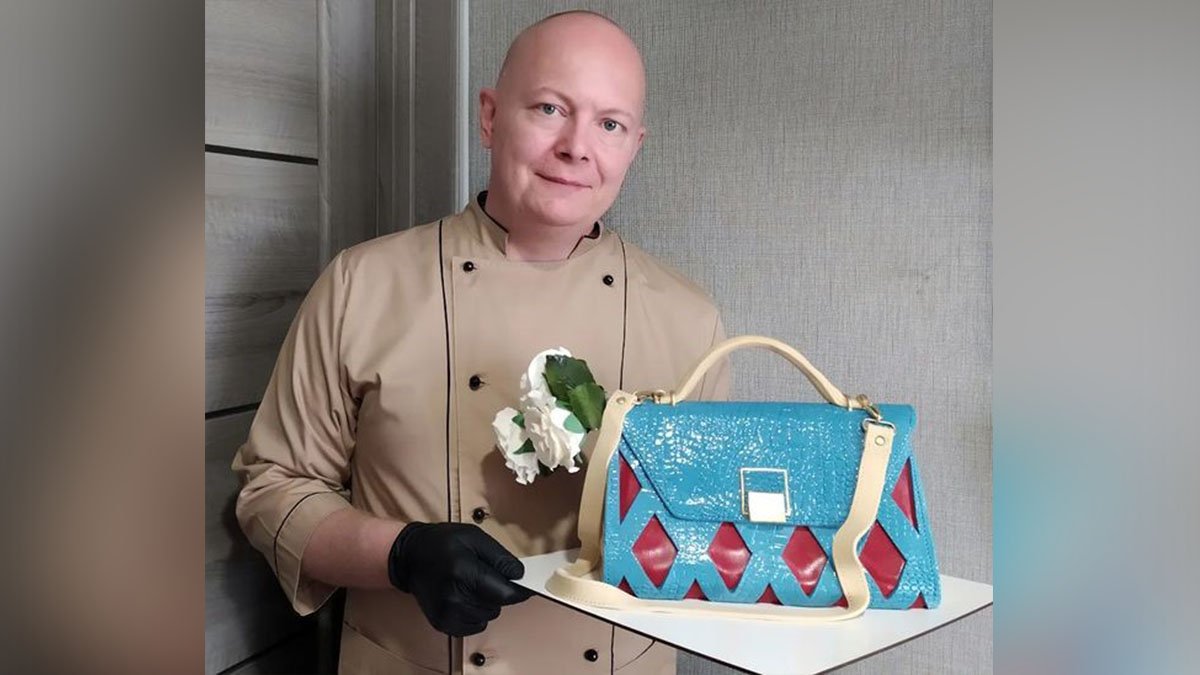 В Днепре кондитер сделал торт в виде реалистичной сумки
