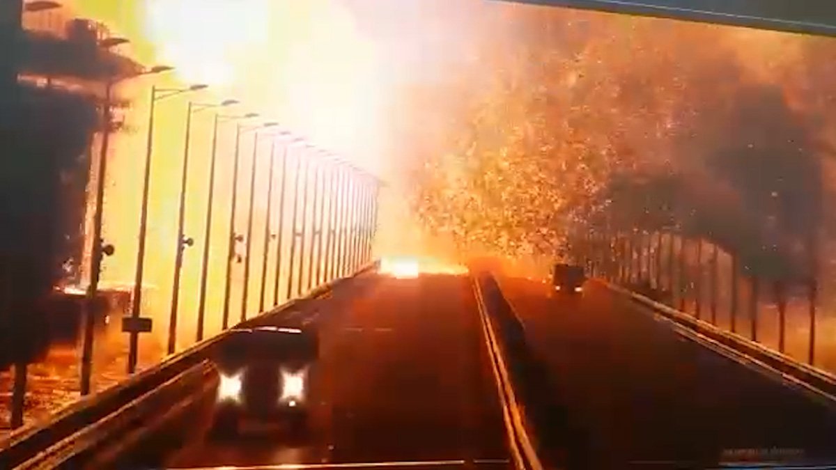 З'явилося відео вибуху на Кримському мосту