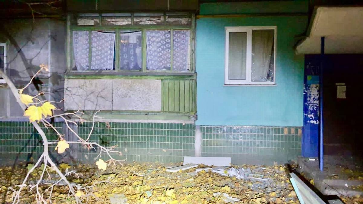 Более 40 000 семей остались без воды, более 10 000 – без света: враг ночью несколько раз обстрелял Днепропетровскую область