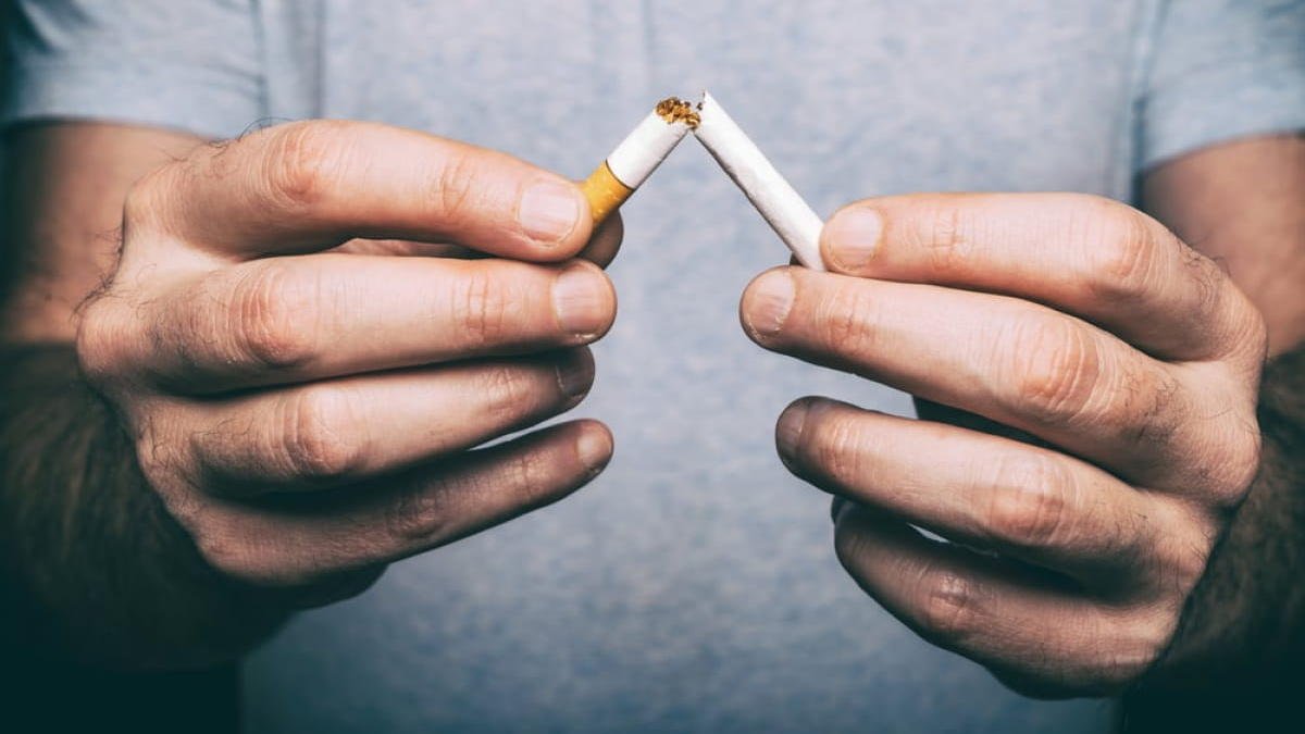 Как распознать зависимость от сигарет и бросить курить: советы врача из Днепра
