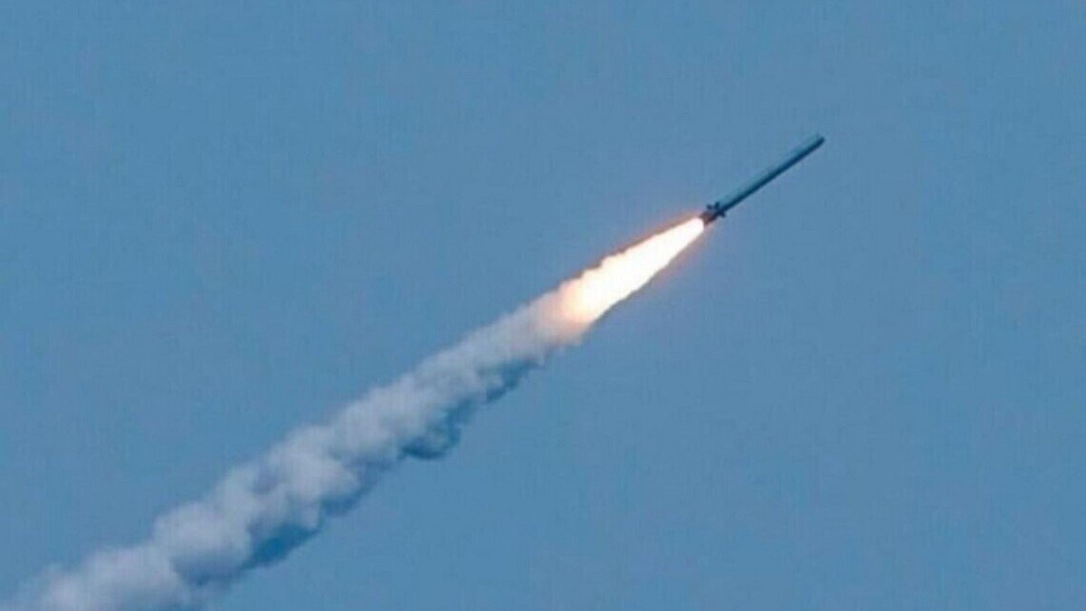 Оставайтесь в укрытиях: в Днепре и области есть угроза ракетного удара