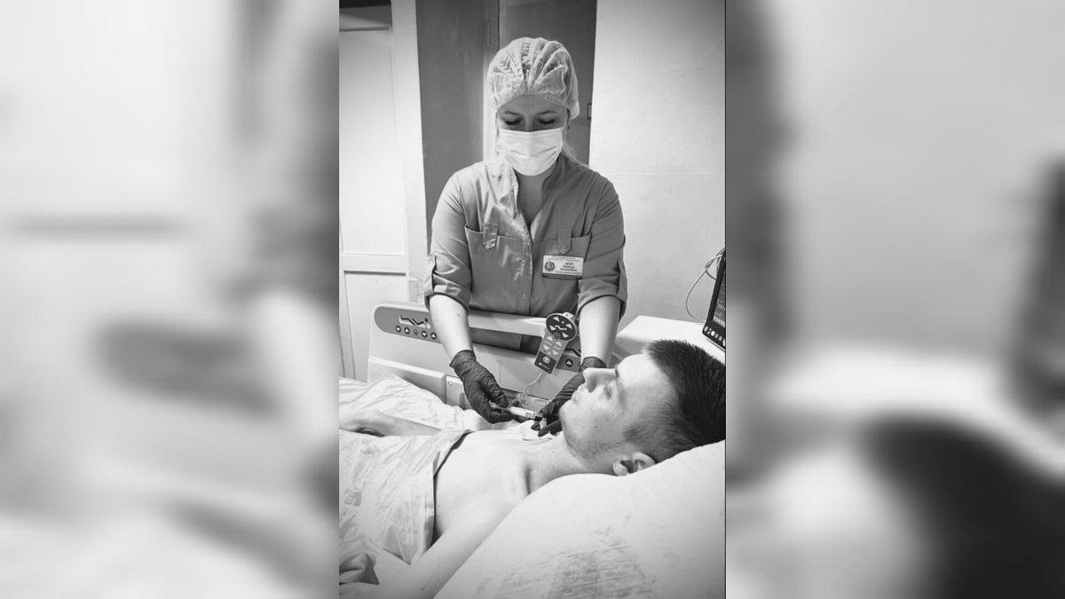 Кулі та відламки розрізали життя на “до” та “після”: у лікарні Дніпра рятують пораненого чоловіка