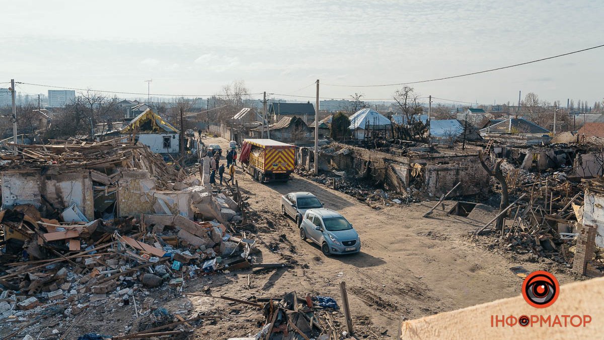 "Війна прийшла на наші вулиці", - житель Дніпра, будинок якого зруйнувала російська ракета