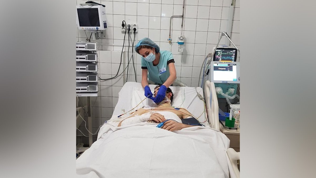 "Я прошу - не сумуй": у Дніпрі рятують пораненого 20-річного бійця