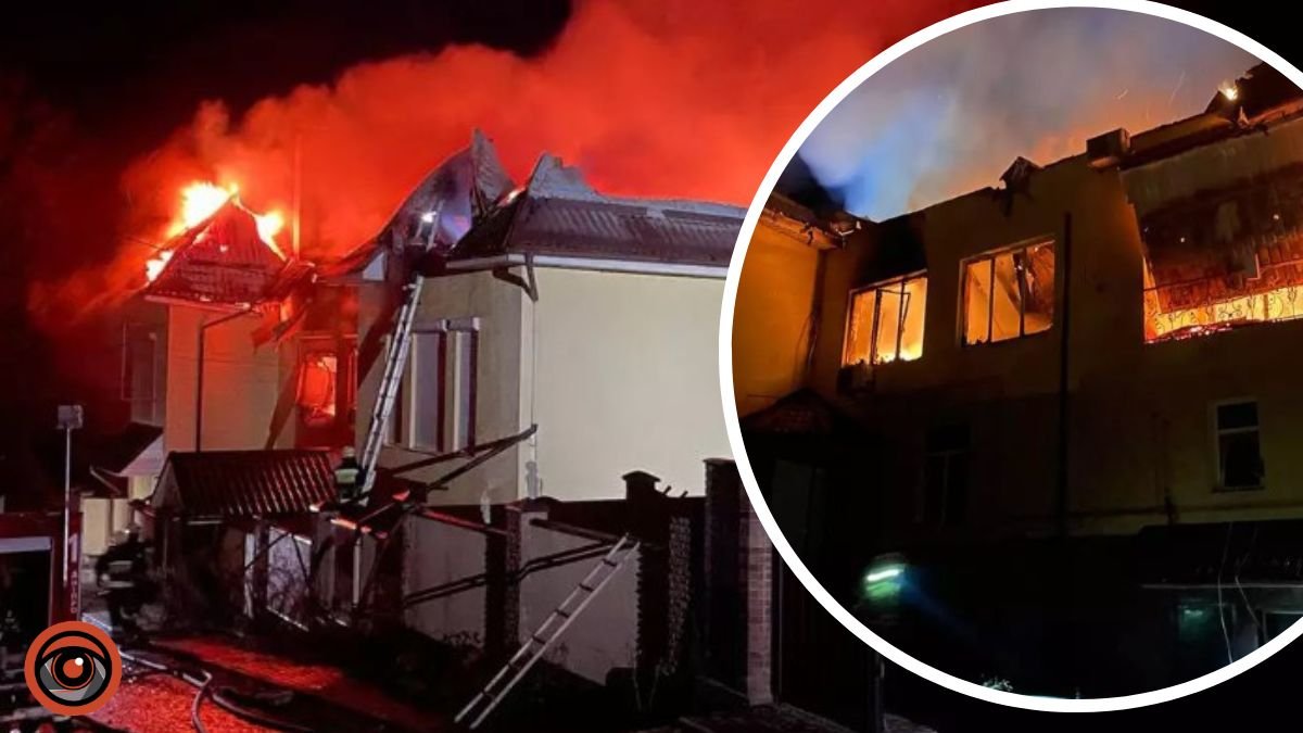 Боролися з вогнем понад дві години: у Дніпрі на Мереф’янській у двоповерховому будинку сталася пожежа