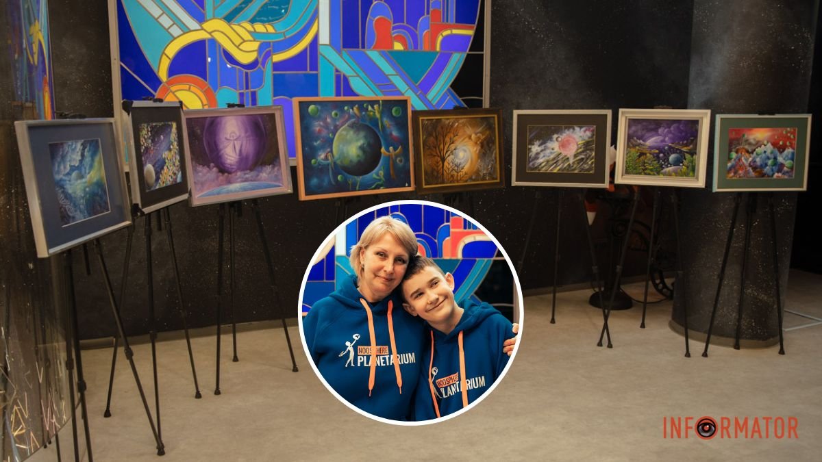 "Мы пришли с миром": в Днепре состоялась особая космическая выставка 11-летнего "украинского Пикассо"