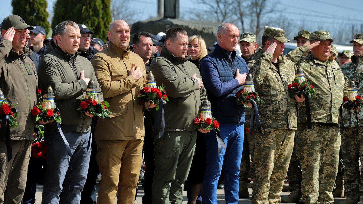 Борис Филатов принял участие в панихиде в память о погибших украинских воинах