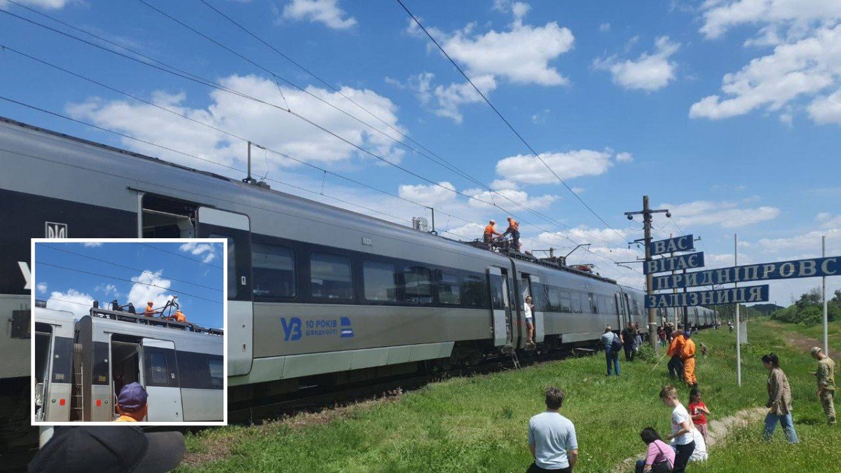 Поезд Интерсити+, который ехал в Днепр, более часа простоял в поле
