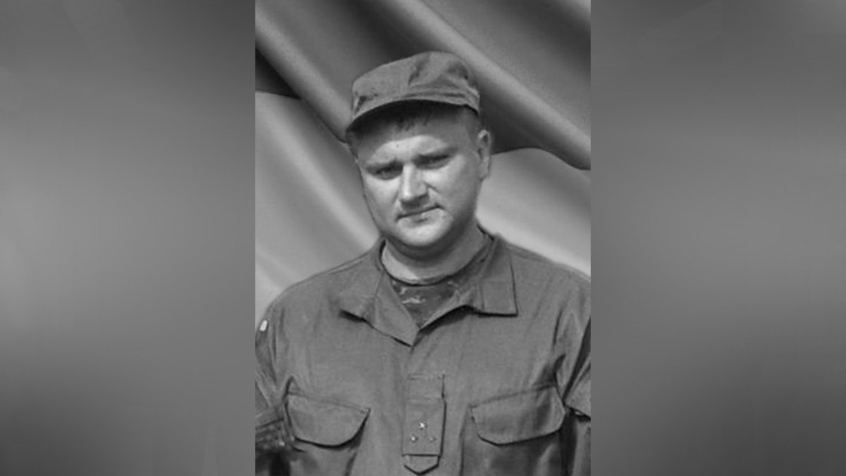 Збили гвинтокрил під час евакуації з "Азовсталі": у Дніпропетровській області попрощаються з загиблим Захисником