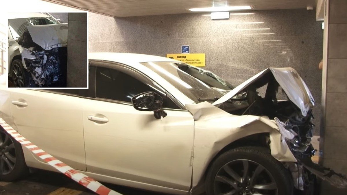 В Кривом Роге Mazda залетела в пешеходный переход: видео момента