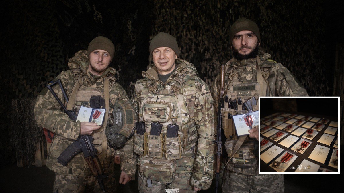 Генерал-полковник Александр Сырской вручил награды бойцам 93-й бригады "Холодный Яр"