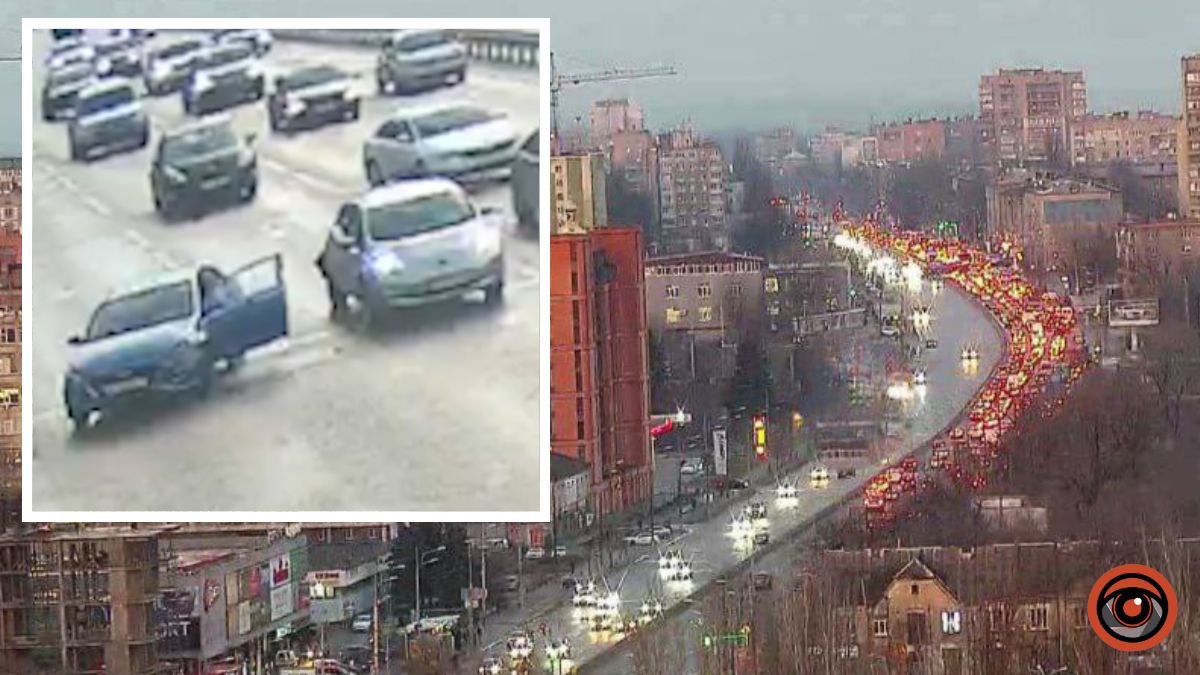 Видео момента: на Слобожанском проспекте в Днепре из-за ДТП образовалась километровая пробка