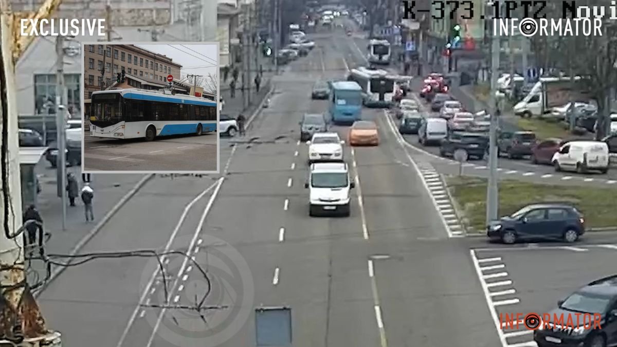 У Дніпрі на Володимира Великого тролейбус та Mitsubishi зіткнулися "на зустрічці": відео моменту