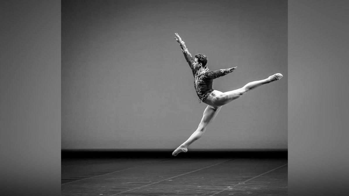 Большая потеря для всей художественной семьи: умер 39-летний артист балета из Днепра