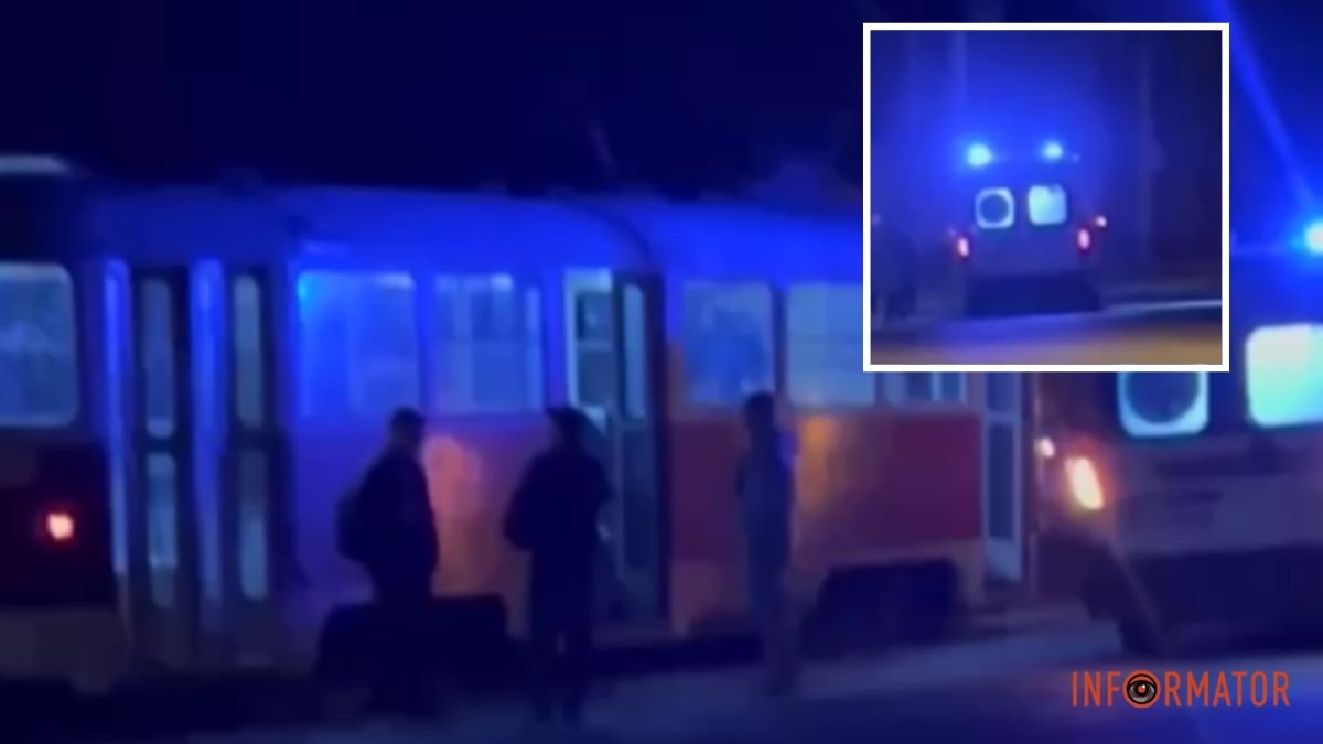 В Днепре на Любарского трамвай №9 сбил человека: мужчину спасают в больнице