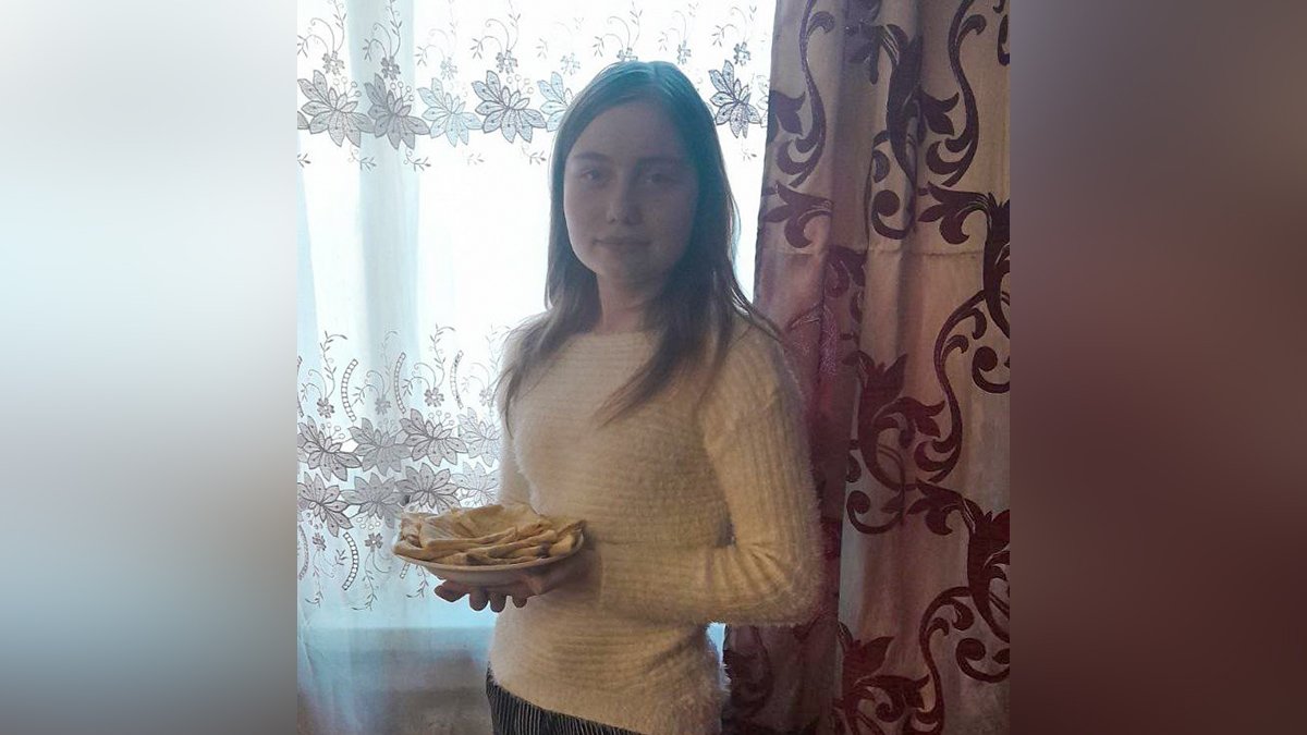Поїхала до хлопця на таксі: у Дніпропетровській області шукають 18-річну дівчину