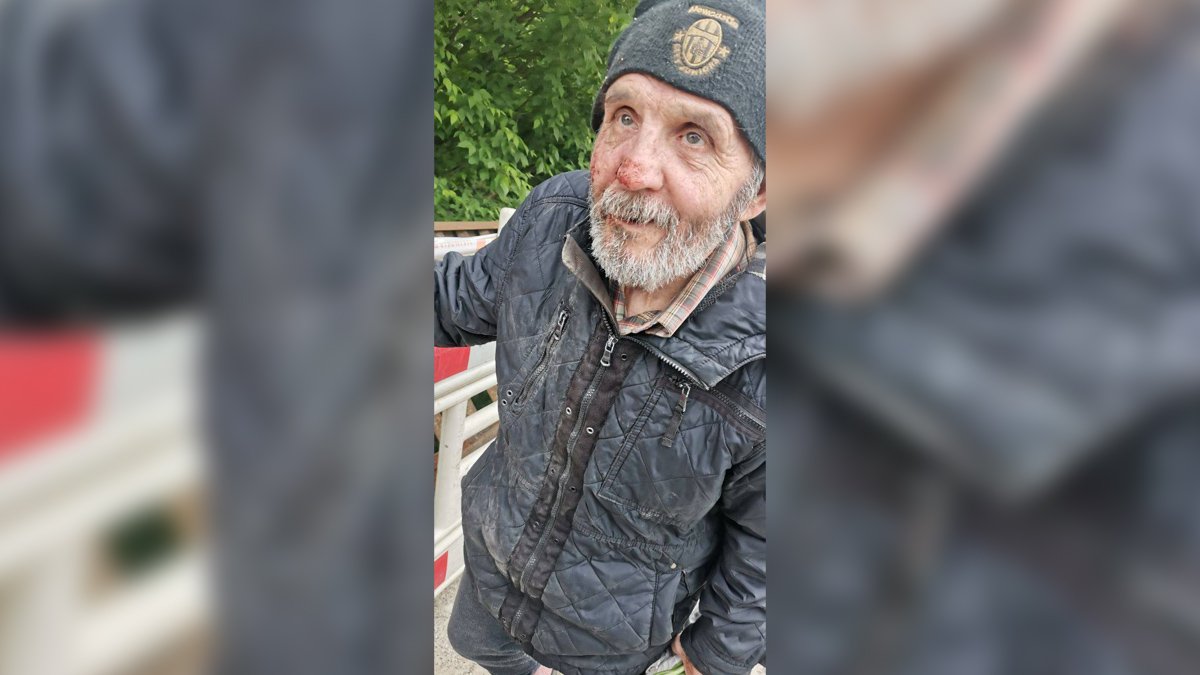 Ушел из больницы и пропал: в Днепре ищут 83-летнего мужчину
