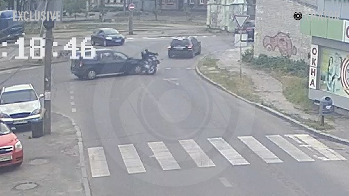 У Дніпрі на Юрія Савченка Dacia збила 19-річного мотоцикліста на Lifan: відео моменту