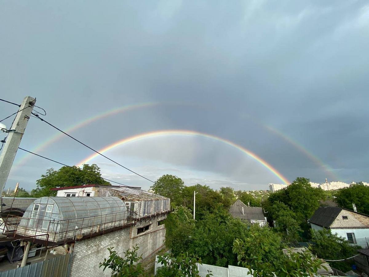 Double rainbow, oh my God”: в небе над Днепром после ливня заметили двойную  радугу