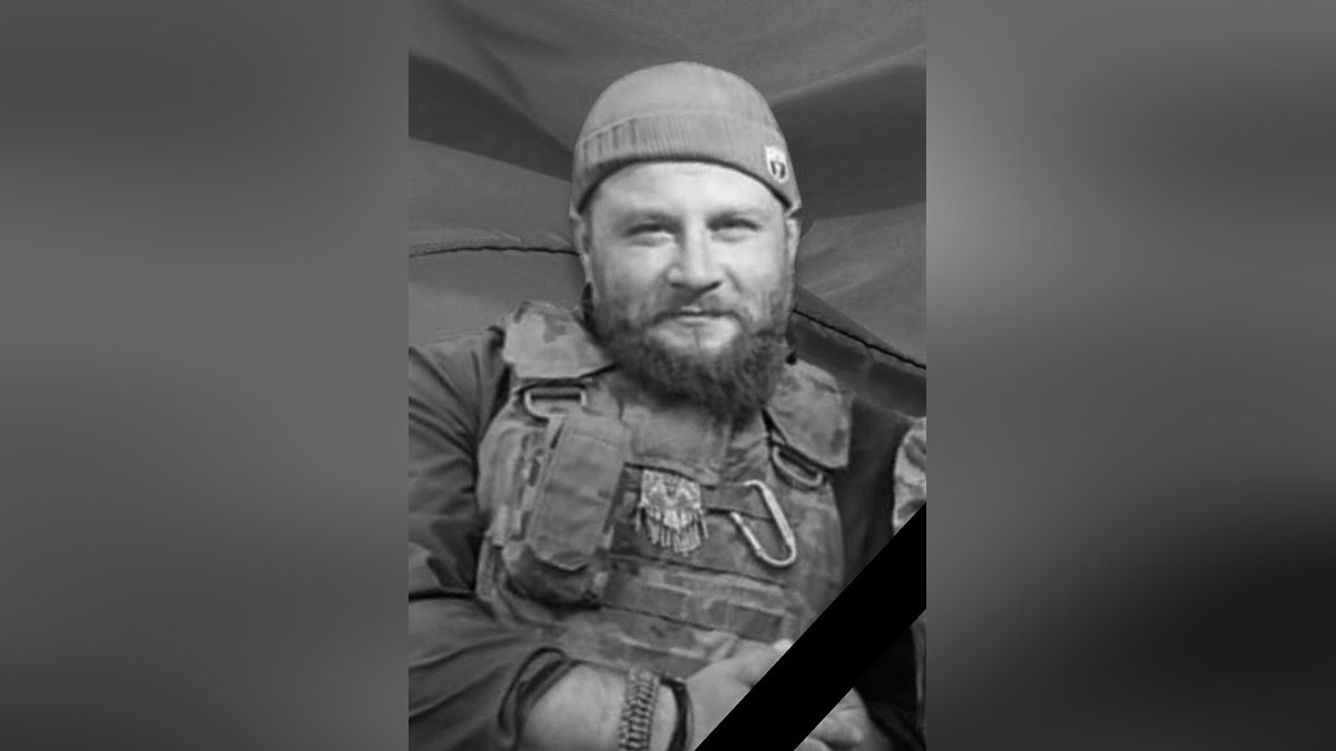 В бою с врагом погиб 32-летний старший солдат из Каменского Константин Рогачев