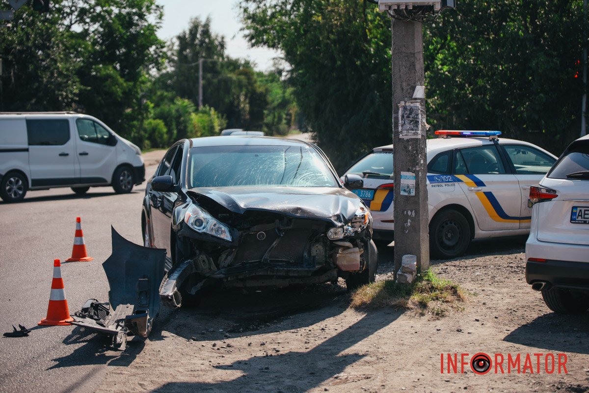 ДТП на перехресті Зразкова та Старочумацької