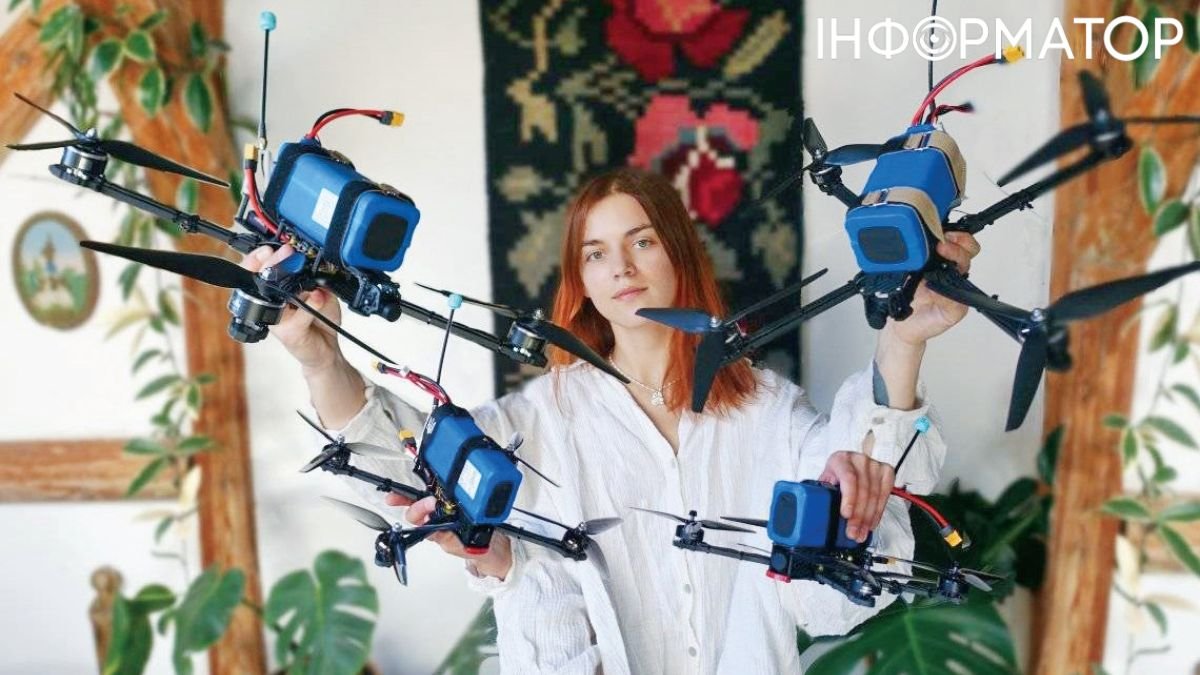 Дівчина з Чернівців передала на фронт 71 дрон – зробила власними руками
