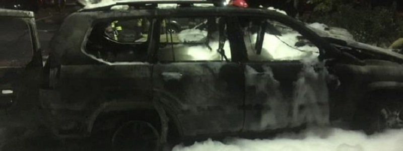 За ночь в Киеве сгорели три автомобиля