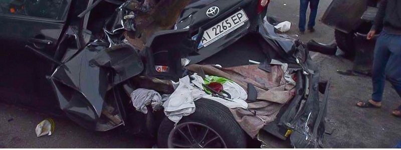 Страшная авария на Броварском проспекте: КамАЗ зацепил 5 авто