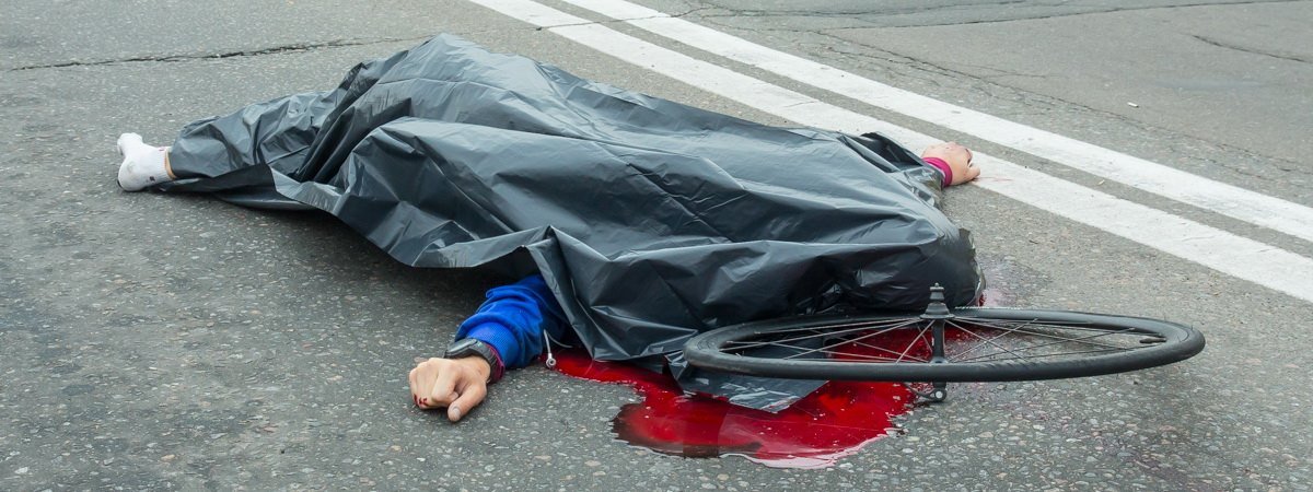 Смертельная авария в Киеве: Toyota протаранила велосипедиста