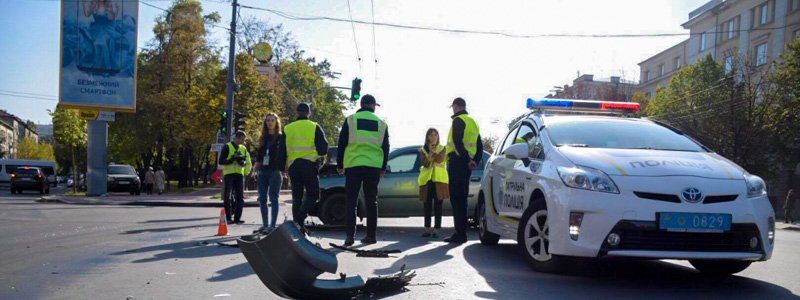 В Киеве на Воздухофлотском водитель Opel протаранил SsangYong и отправился в больницу