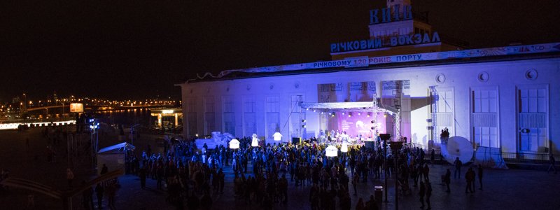 В Киеве на Подоле стартовал фестиваль кукол