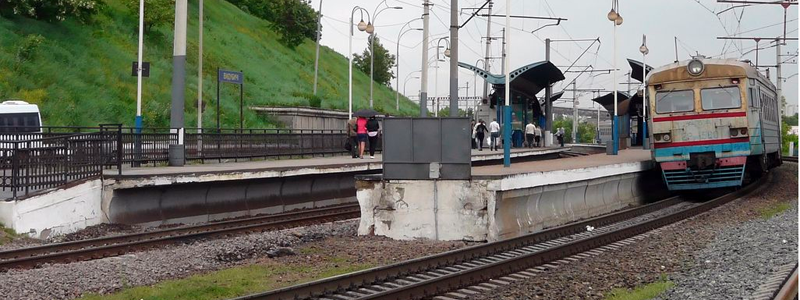 В Киеве женщина попала под поезд